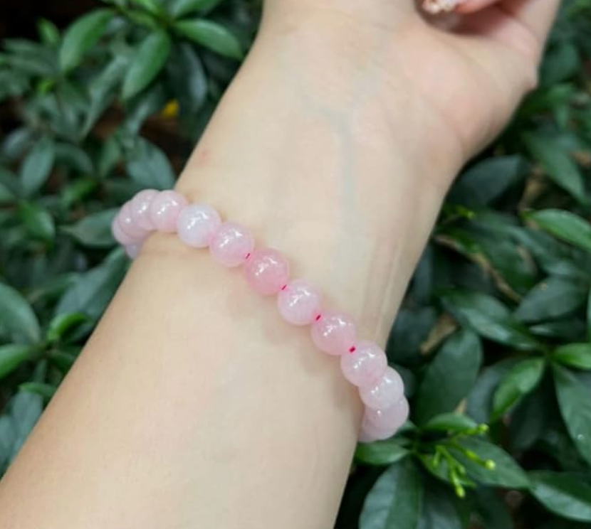 https://numerology.call-astro.com/public/images/products/1722504869_roseQuartzBracelet_1.png