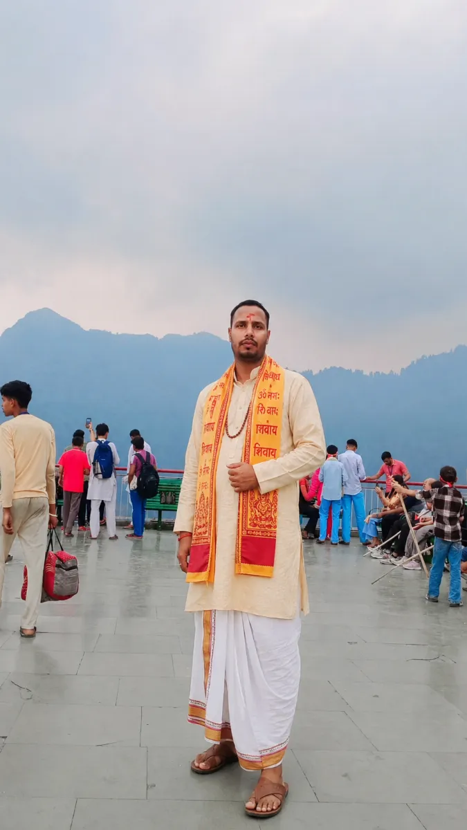 Ramagya Singh - Love, Marriage, Career, Health, Wealth, Fertility, Education, Family, Kundli, Business, Vastu, Gemstones, Dosh, Numerology astrologer